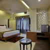 hotel sheela shree plaza