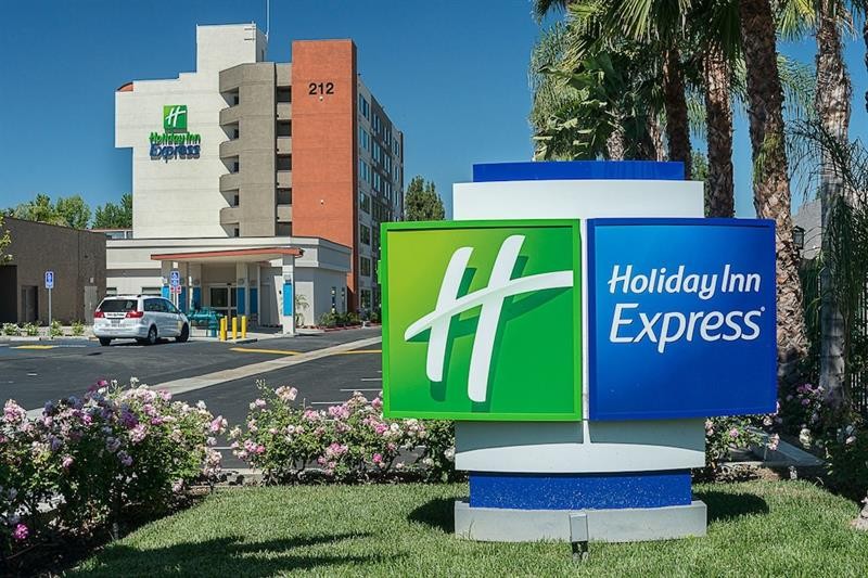 holiday inn express fullerton anaheim by ihg