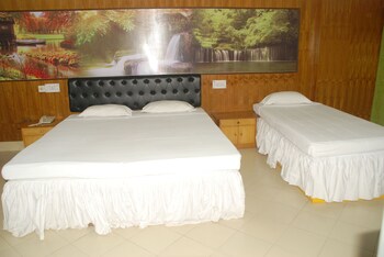 Hotel Sea Bird International,Falta>>Diamond Harbour,3 star