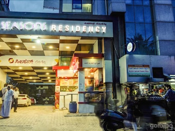 seasons residency