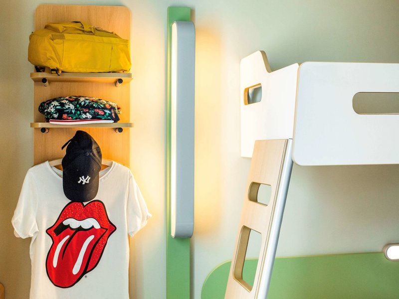 ibis budget saint quentin en yvelines velodrome