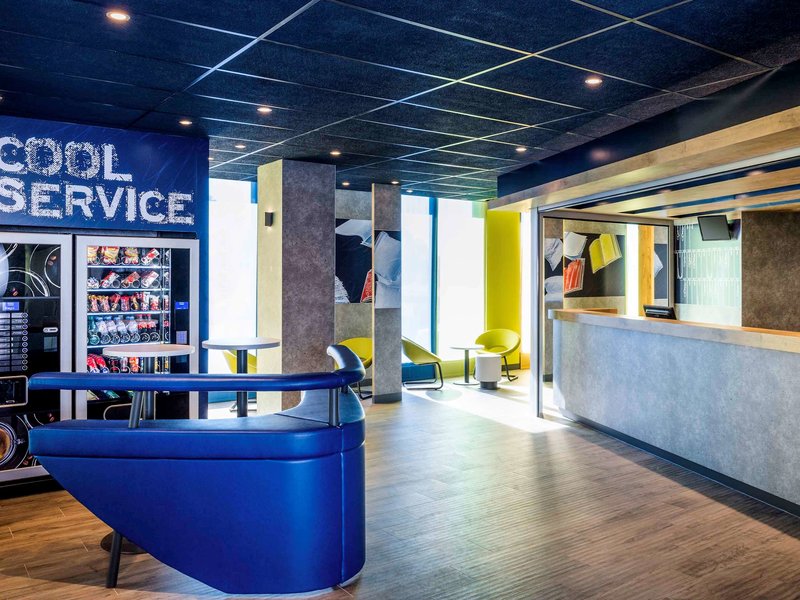 ibis budget saint quentin en yvelines velodrome