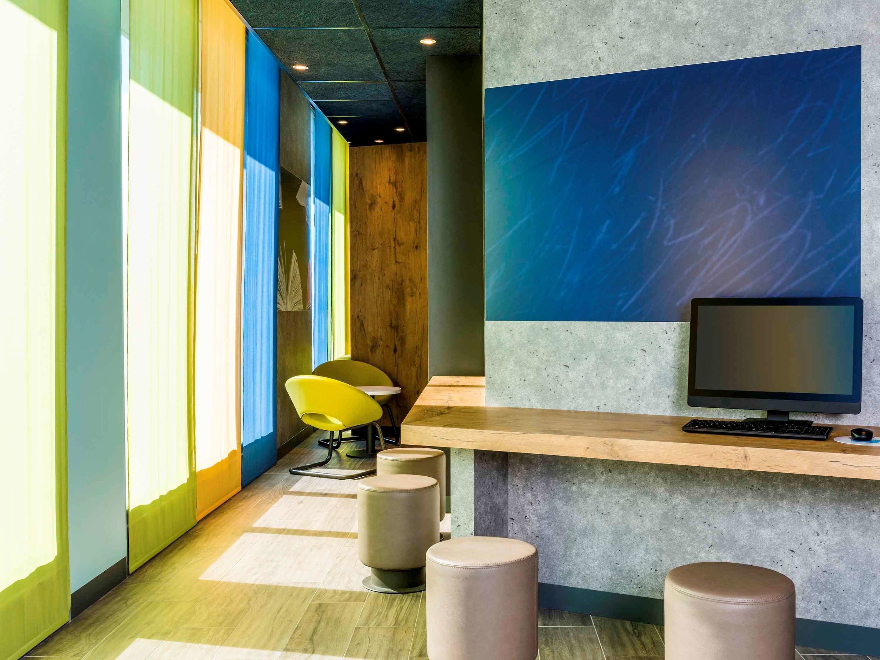 ibis budget saint quentin en yvelines velodrome