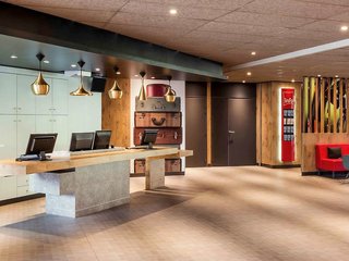 Ibis Saint Quentin En Yvelines Velodrome,Montigny-Le-Bretonneux>>Maurepas,3 star