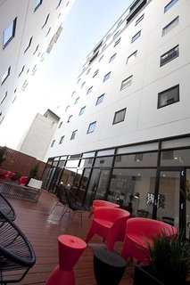 Essence Hotel Carlton,Near Rmit University,4 star