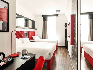 Essence Hotel Carlton,Near Rmit University,4 star