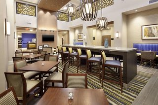 hampton inn and suites pittsburgh airport south settlers ridge