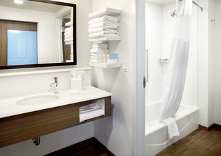 Hampton Inn & Suites Pittsburgh Airport South-Settlers Ridge,Pennsylvania>>Allegheny County,3 star