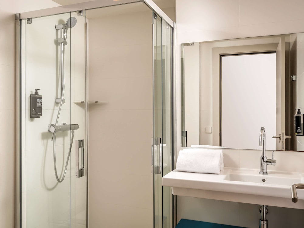 ibis styles barcelona centre hotel