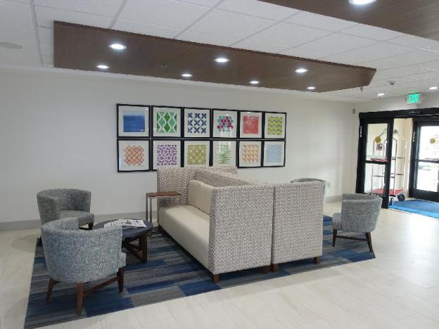 holiday inn express and suites brentwood by ihg