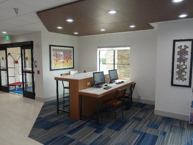 holiday inn express and suites brentwood by ihg