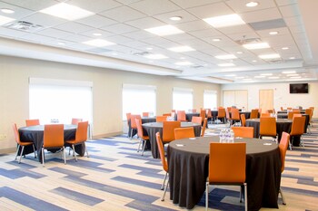 Holiday Inn Express & Suites Danville By Ihg,Mortons Gap>>Danville,3 star