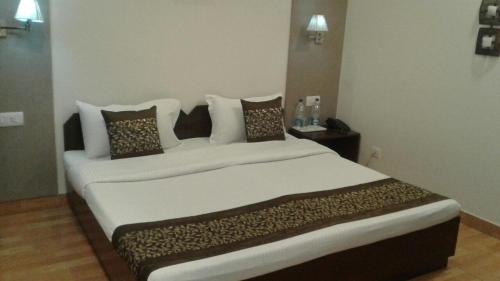 Pamposh Guest House Gk Ii Market,New Delhi>>Delhi,3 star