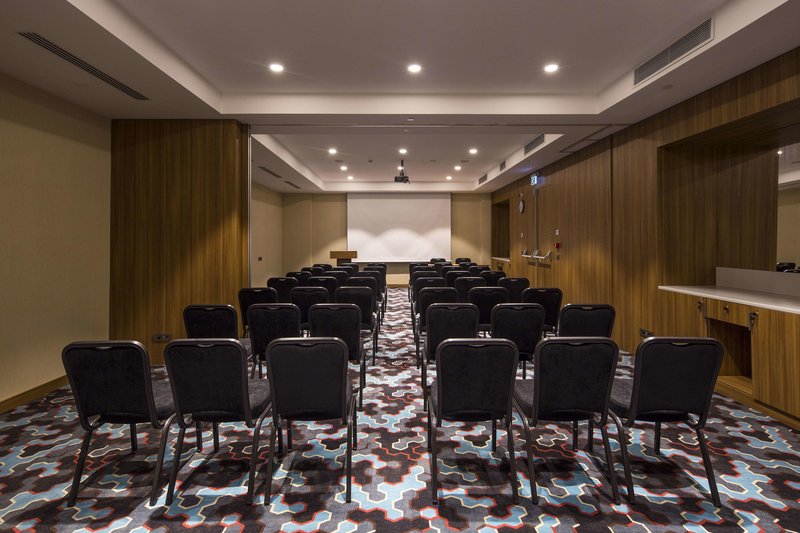 hampton by hilton istanbul kurtkoy