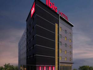 Ibis Kochi City Centre Hotel,Eramalloor>>Chempu,3 star