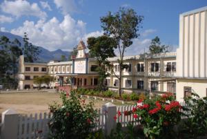 Cure Monastery,Devikolam>>Chinnakanal,2 star