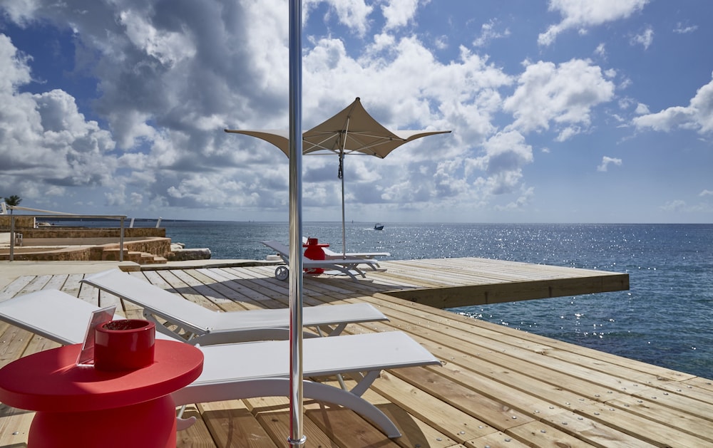 tracadero beach club and holidays rentals