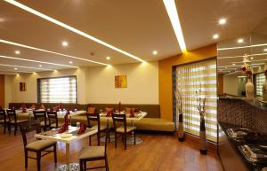 saravanas golden fruits business suites