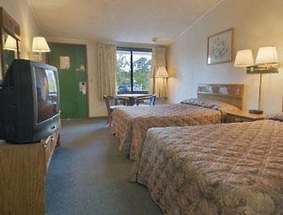 Howard Johnson By Wyndham Wilmington,North Carolina>>Wilmington,2 star