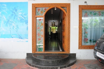 lloyds guest house krishna street t nagar