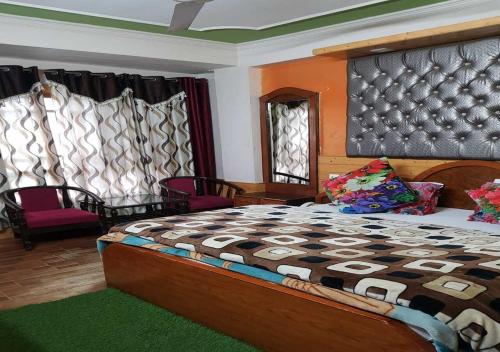 Hotel Apple Regency,Ghora Chowki,3 star