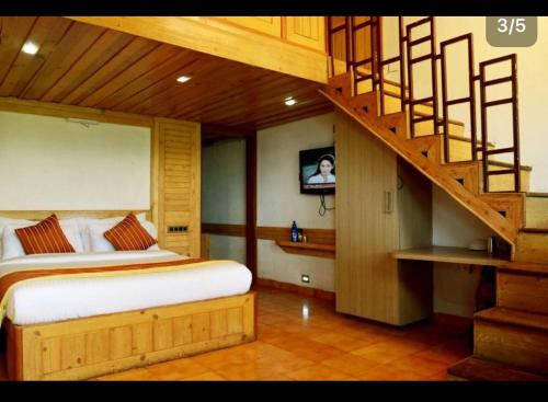 Hotel Gourish,Mahabaleshwar>>Avakali,3 star