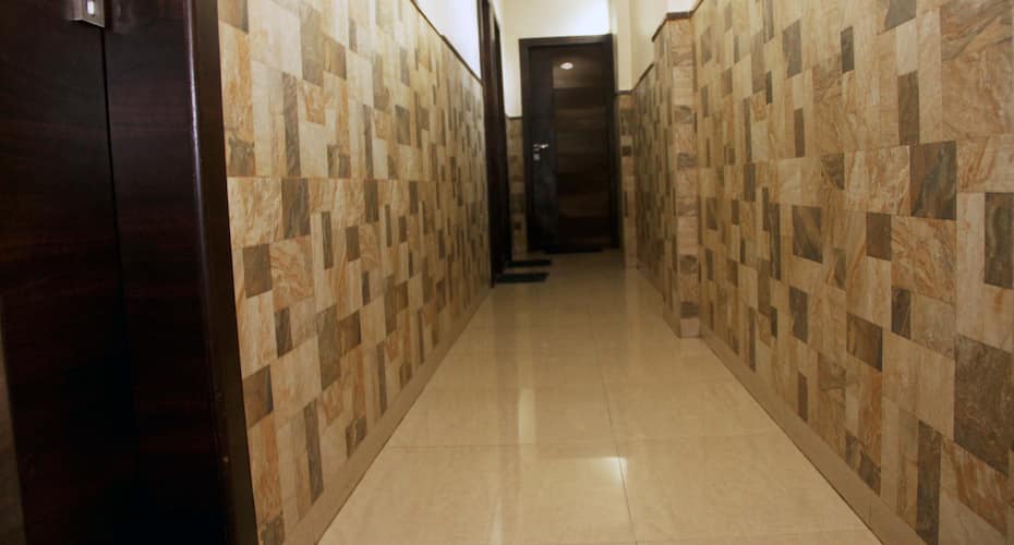 Hotel Om Sai Laxmi,Palki Road,3 star