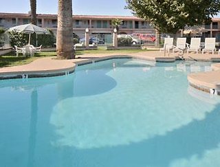 Howard Johnson By Wyndham Phoenix Airport/Downtown Area,Phoenix>>Camelback East,2 star