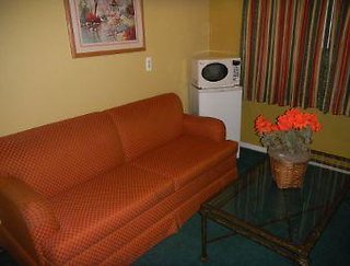 Howard Johnson By Wyndham Phoenix Airport/Downtown Area,Phoenix>>Camelback East,2 star
