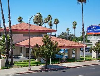 Howard Johnson By Wyndham Stockton,Near Weber Point Events Center,2 star