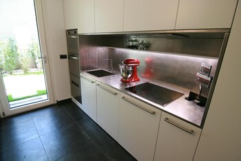 experience design bed and show