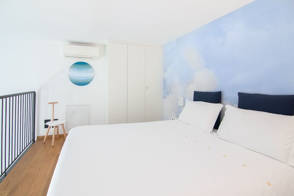 experience design bed and show