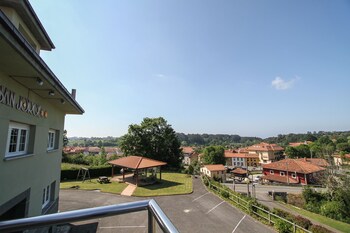 hotel y apartamentos san jorge