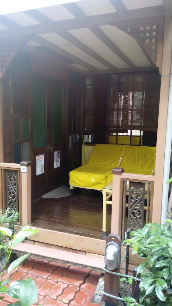t star cottage