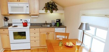 Butler House,Stowe>>Lamoille County,3 star