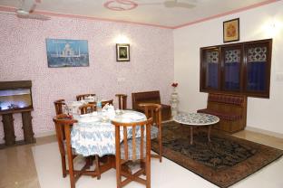 Indian Homestay,Belanganj>>Agra,2 star