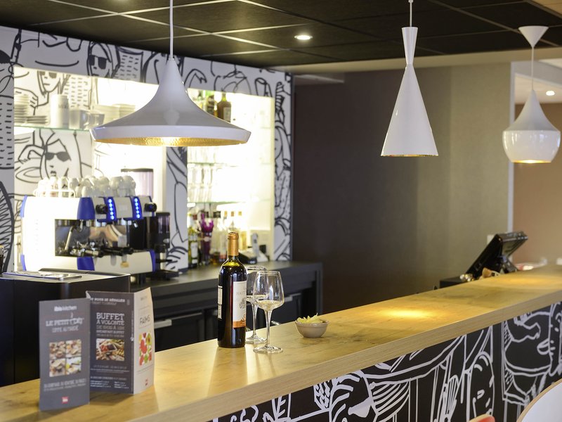 hotel ibis poitiers beaulieu adults only
