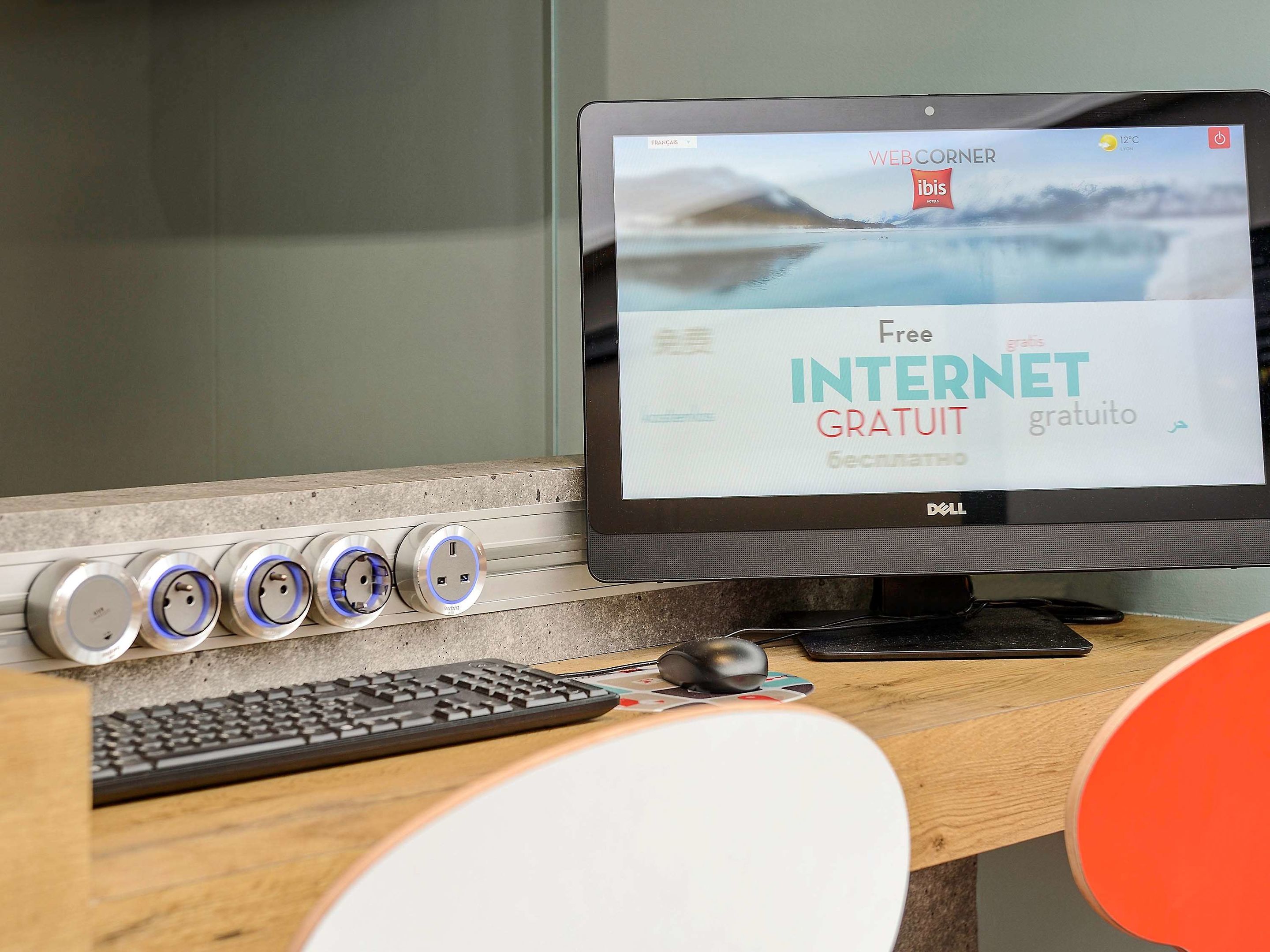 hotel ibis poitiers beaulieu adults only