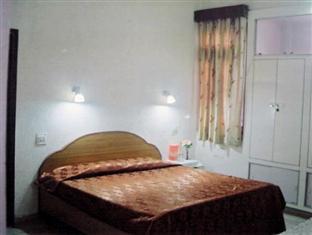 Hotel New Bakshi House,Belanganj>>Agra,1 star