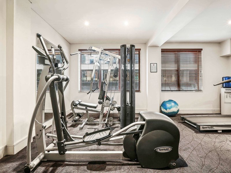 ibis sydney world square