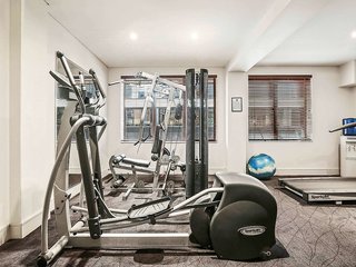 ibis sydney world square