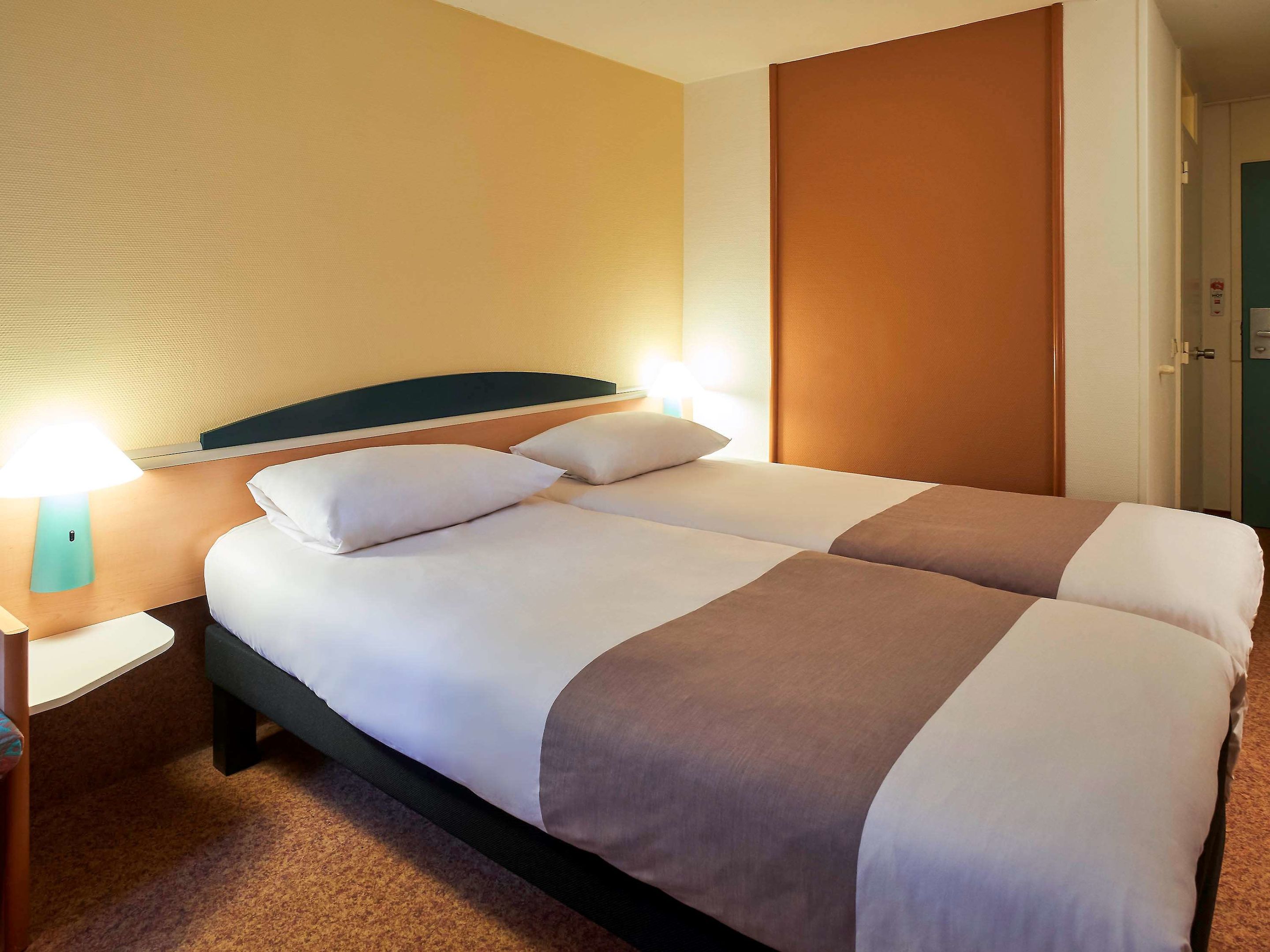 ibis tilburg