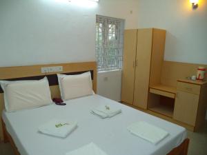 Samrat Guest House,Porur>>Chennai,1 star