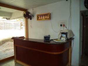 Samrat Guest House,Porur>>Chennai,1 star