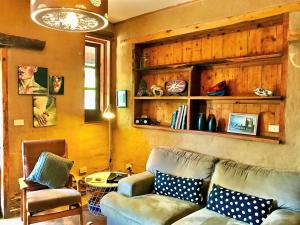sutton spring art retreats
