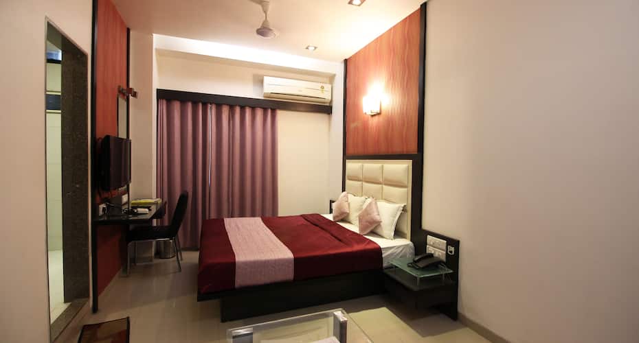 hotel royal palace ahmedabad