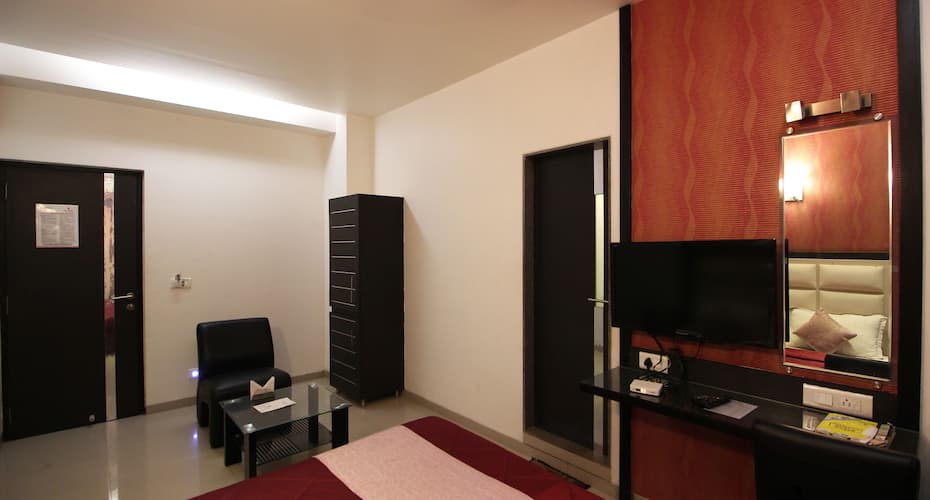 hotel royal palace ahmedabad