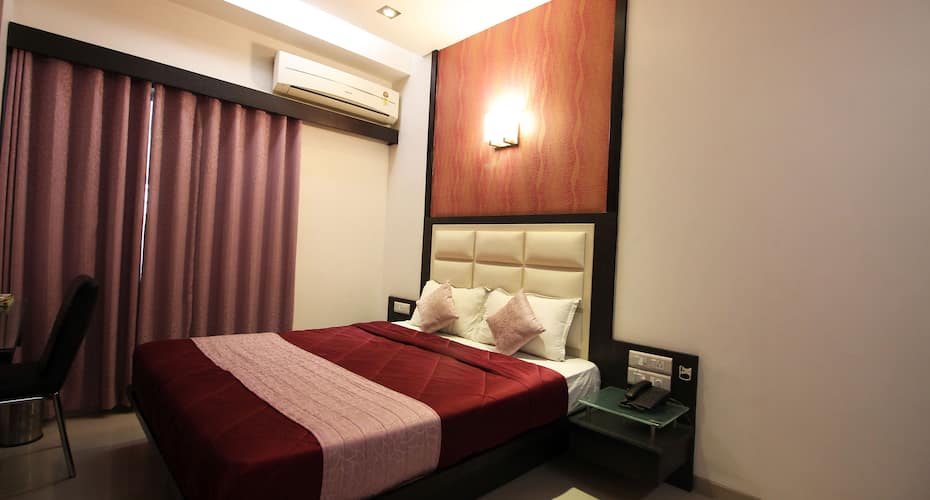 hotel royal palace ahmedabad