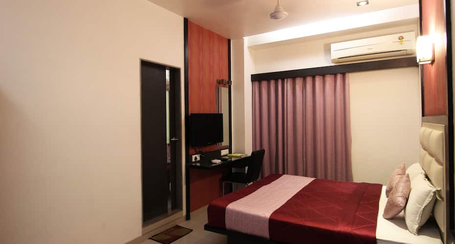 hotel royal palace ahmedabad