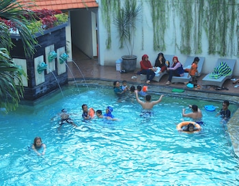 grand inna tunjungan